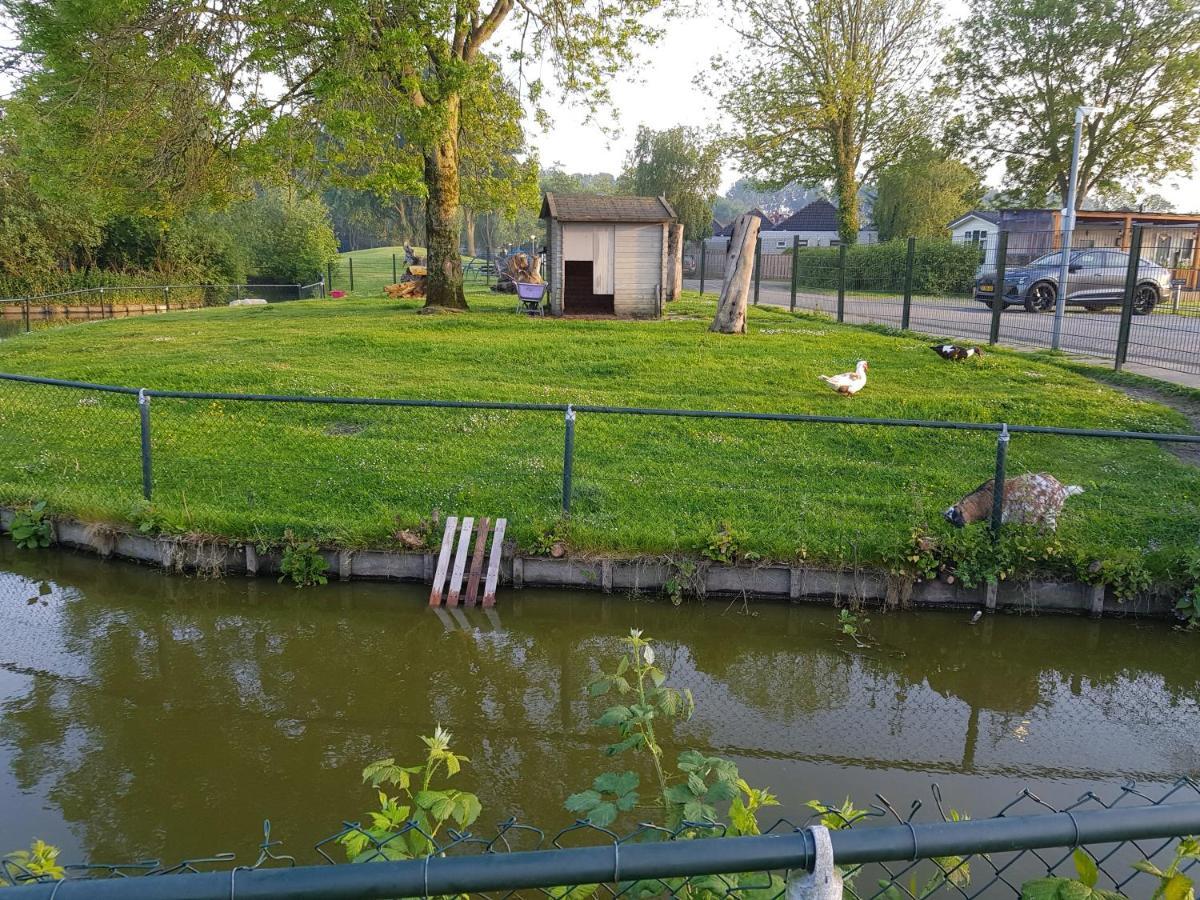 Luxe Vakantiebungalow Met Omheinde Tuin Voor Hond En Kinderen Dirkshorn Exterior photo
